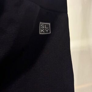 Black (thicker material) leggings